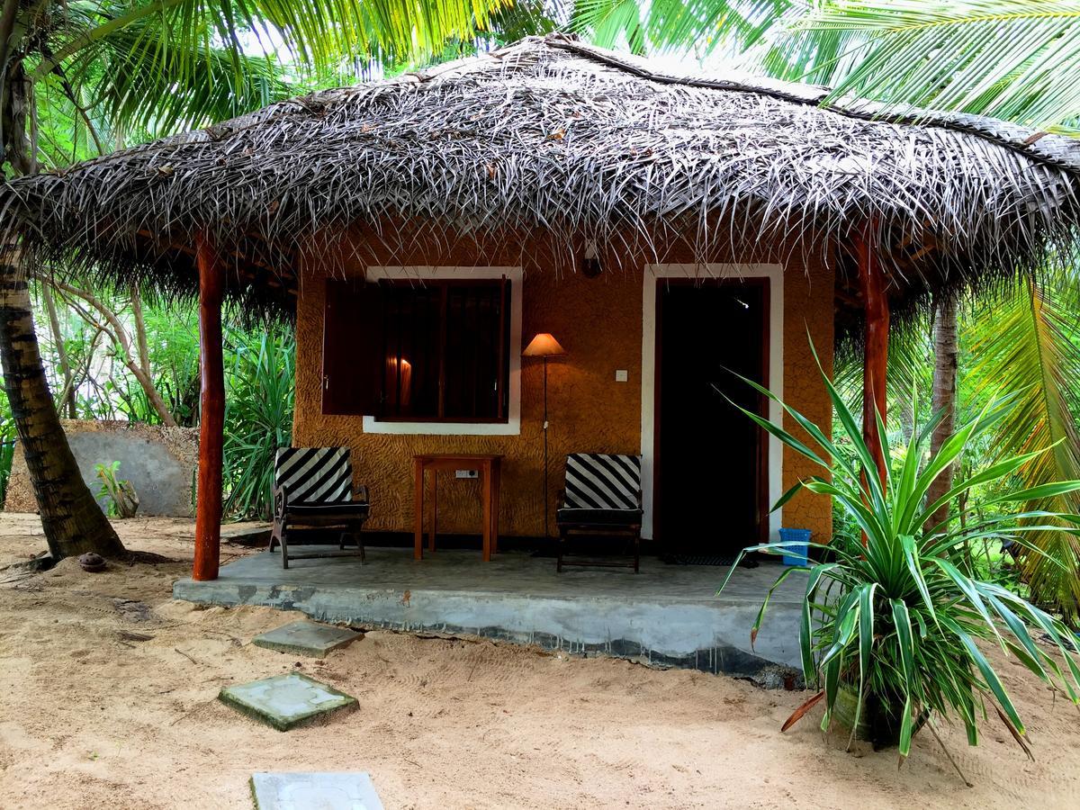 Shehani Beach Bungalow Tangalle Exterior foto