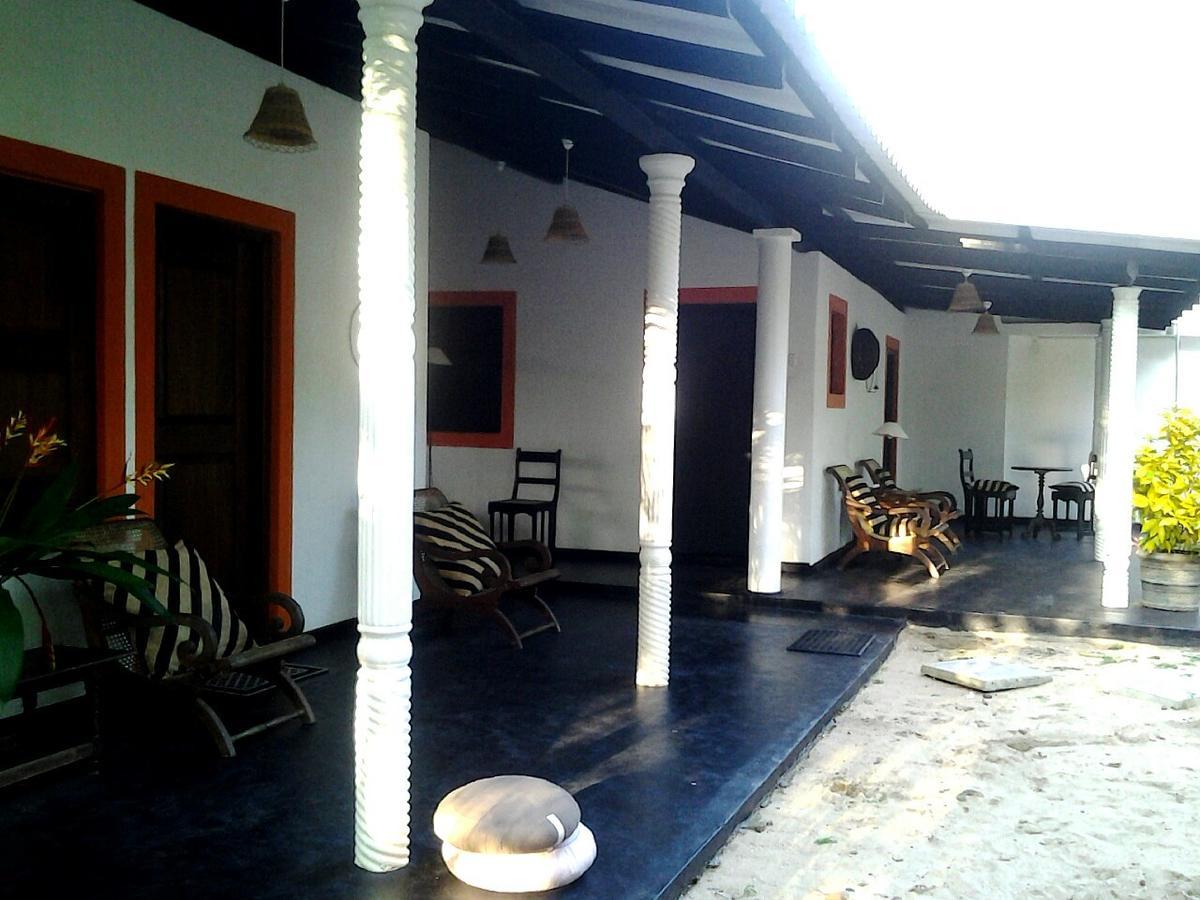 Shehani Beach Bungalow Tangalle Exterior foto