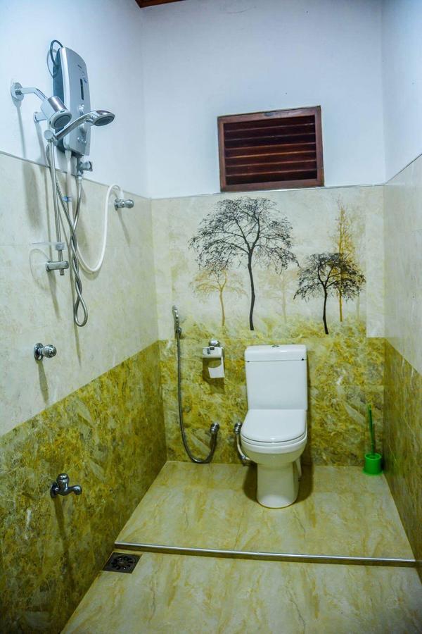 Shehani Beach Bungalow Tangalle Exterior foto