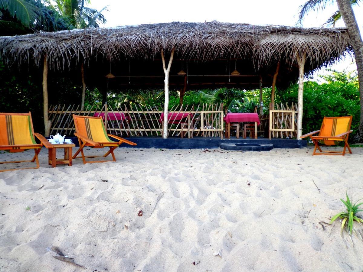 Shehani Beach Bungalow Tangalle Exterior foto