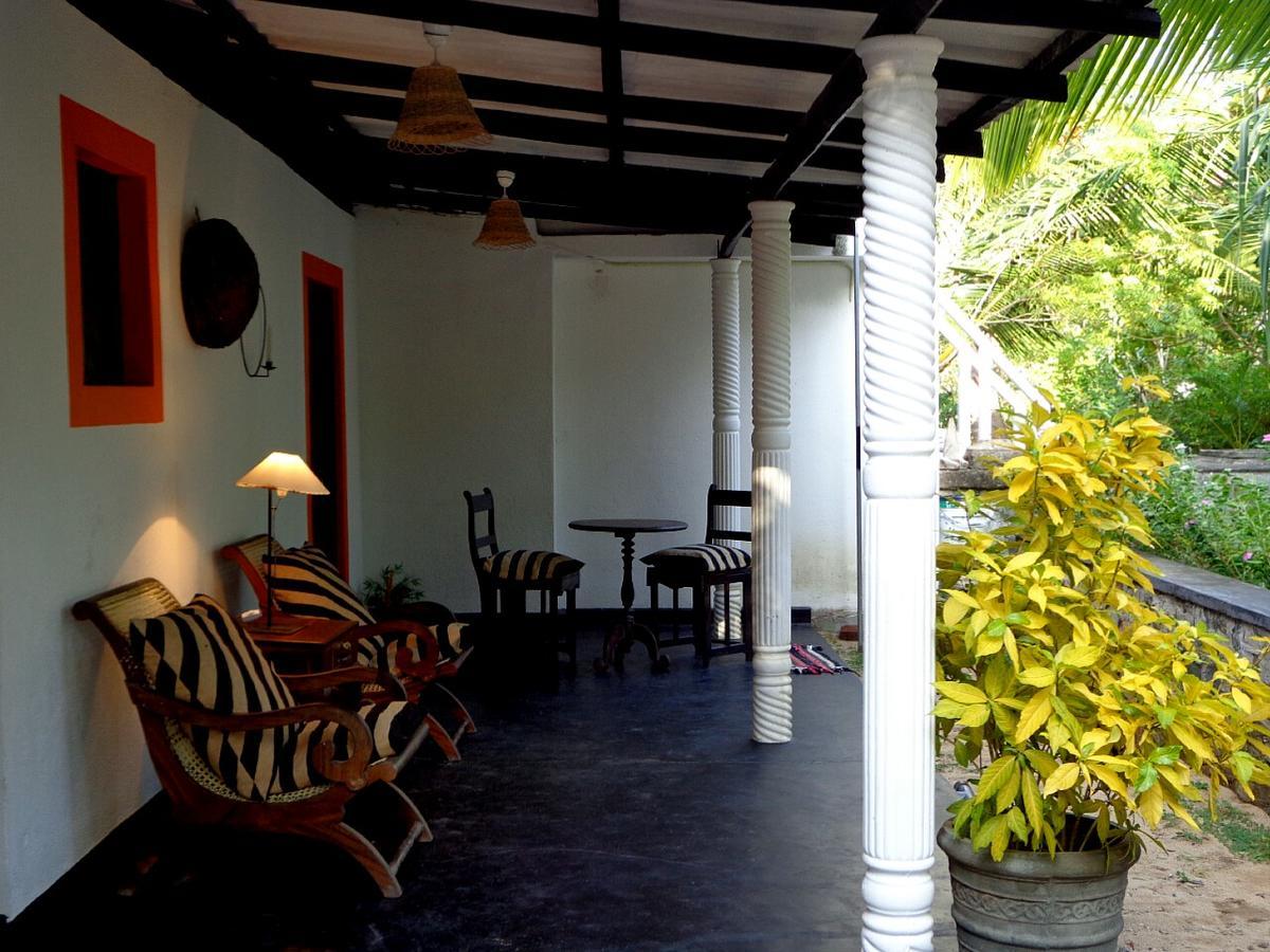 Shehani Beach Bungalow Tangalle Exterior foto